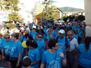 1.400 personas marchan en Biescas en apoyo a Aspanoa