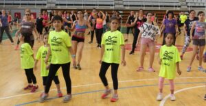 Huesca logra 2.200 euros para Aspanoa a ritmo de zumba